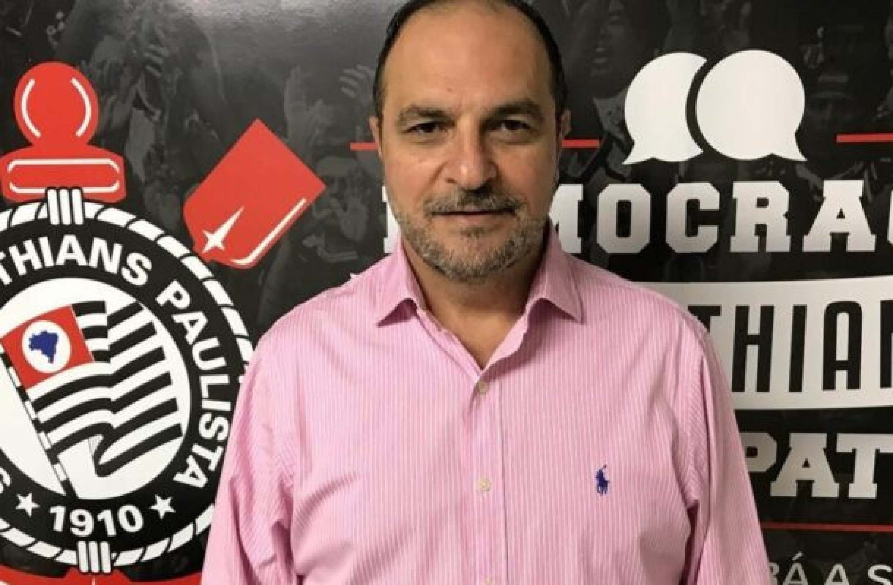 Grupo de sócios e conselheiros pedem destituição de Romeu Tuma Jr no Corinthians