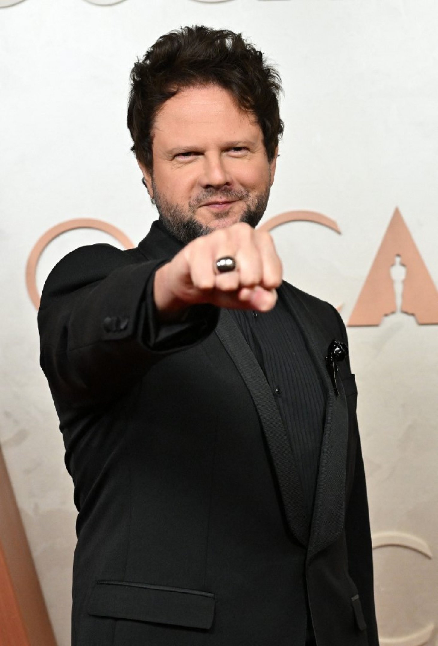 O ator brasileiro Selton Mellon participa da 97ª edição do Oscar no Dolby Theatre em Hollywood, Califórnia, em 2 de março de 2025      