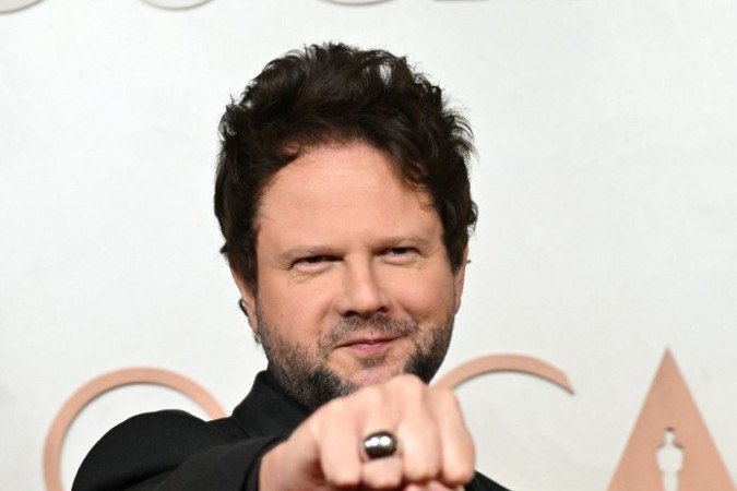 O ator brasileiro Selton Mellon participa da 97ª edição do Oscar no Dolby Theatre em Hollywood, Califórnia, em 2 de março de 2025      