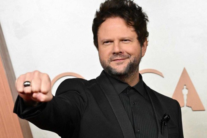 O ator brasileiro Selton Mellon participa da 97ª edição do Oscar no Dolby Theatre em Hollywood, Califórnia, em 2 de março de 2025      