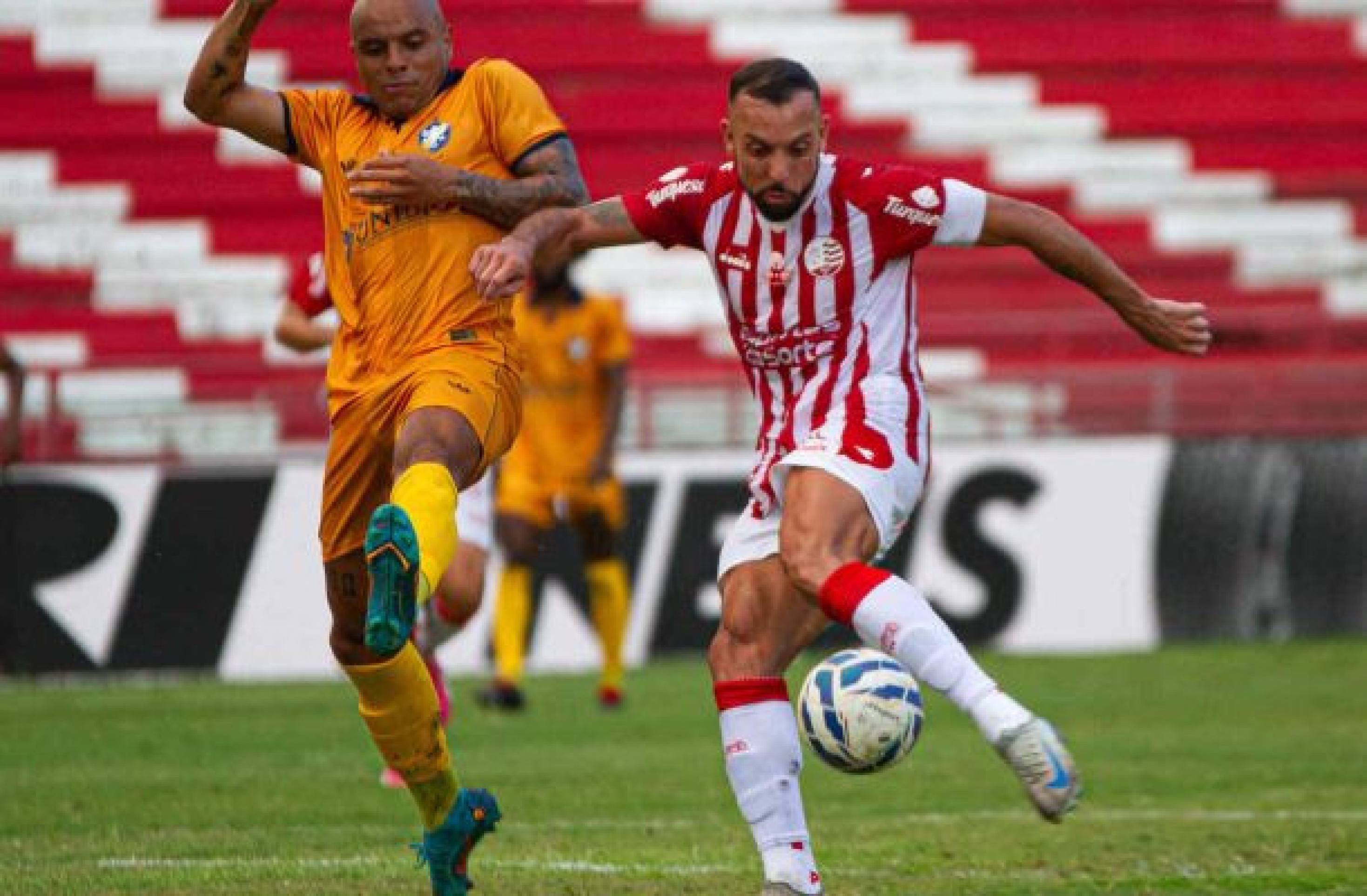 Retrô elimina Náutico nos pênaltis e é semifinalista do Pernambucano