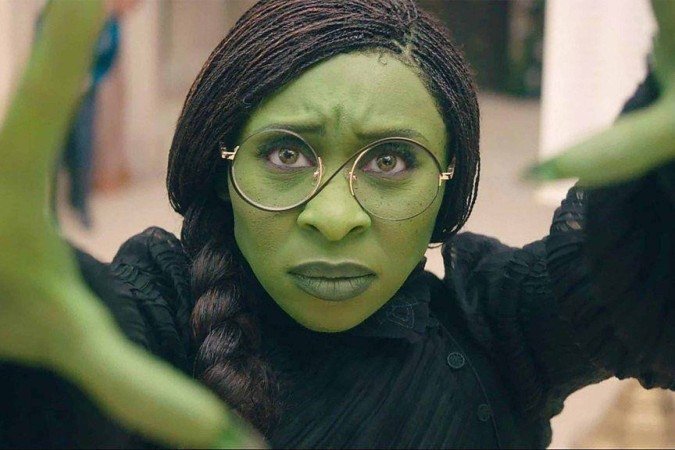 O autor de 'Wicked', Gregory Maguire, imaginou a história e a amizade de Elphaba e Glinda antes de 'O Mágico de Oz' - (crédito: Universal Pictures) O autor de 'Wicked', Gregory Maguire, imaginou a história e a amizade de Elphaba e Glinda antes de 'O Mágico de Oz' - (crédito: Universal Pictures)