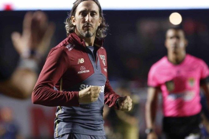 Zubeldía terá o Palmeiras pela frente nas semifinais - (crédito: Foto: Divulgação/São Paulo) Zubeldía terá o Palmeiras pela frente nas semifinais - (crédito: Foto: Divulgação/São Paulo)