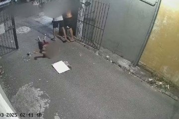 Dois homens foram mortos em Madureira durante festa de bate-bolas -  (crédito: Reprodução / Câmera de segurança / TV Globo )