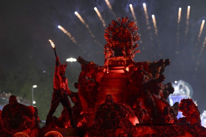 Revellers of the Vila Isabel samba school perform during the second night of Rio Carnival at the Marques de Sapucai Sambadrome in Rio de Janeiro, Brazil, on March 4, 2025. (Photo by Mauro PIMENTEL / AFP)
- (crédito: Mauro PIMENTEL / AFP) Revellers of the Vila Isabel samba school perform during the second night of Rio Carnival at the Marques de Sapucai Sambadrome in Rio de Janeiro, Brazil, on March 4, 2025. (Photo by Mauro PIMENTEL / AFP)
- (crédito: Mauro PIMENTEL / AFP)