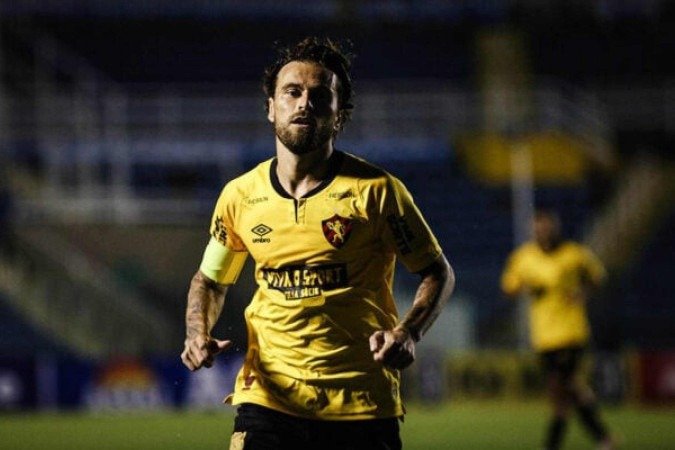 Lucas Lima volta a ser opção no banco do Sport -  (crédito: Foto: Paulo Paiva / Sport Recife)