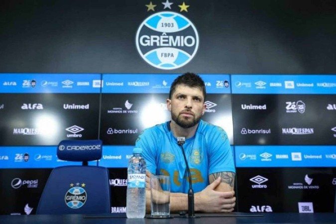 Goleiro Tiago Volpi assumiu papel de protagonista no Grêmio em pouco tempo - (crédito: Foto: Lucas Uebel / Grêmio FBPA) Goleiro Tiago Volpi assumiu papel de protagonista no Grêmio em pouco tempo - (crédito: Foto: Lucas Uebel / Grêmio FBPA)