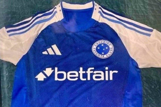 Camisa do Cruzeiro para 2025 - (crédito: / Foto: divulgação redes sociais ) Camisa do Cruzeiro para 2025 - (crédito: / Foto: divulgação redes sociais )