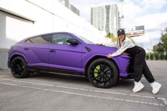 Fã coloca Lamborghini que ganhou de Shakira à venda - (crédito: Foto: Reprodução/Instagram) Fã coloca Lamborghini que ganhou de Shakira à venda - (crédito: Foto: Reprodução/Instagram)