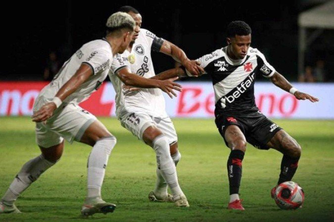 Tchê Tchê segue fora do elenco do Vasco; agora contra o Nova Iguaçu - (crédito: Foto: Matheus Lima/Vasco) Tchê Tchê segue fora do elenco do Vasco; agora contra o Nova Iguaçu - (crédito: Foto: Matheus Lima/Vasco)