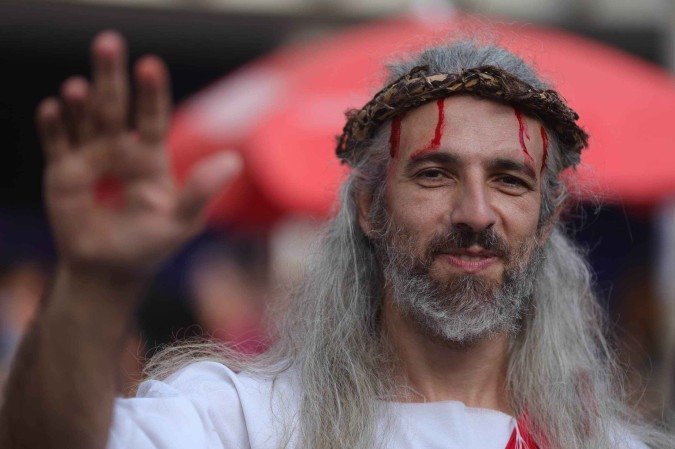 Jesus do Cerrado, analista Ronan Resende, de 48 anos curtiu o Rock antigo do Bloco System Safadown - (crédito: Luís Nova) Jesus do Cerrado, analista Ronan Resende, de 48 anos curtiu o Rock antigo do Bloco System Safadown - (crédito: Luís Nova)