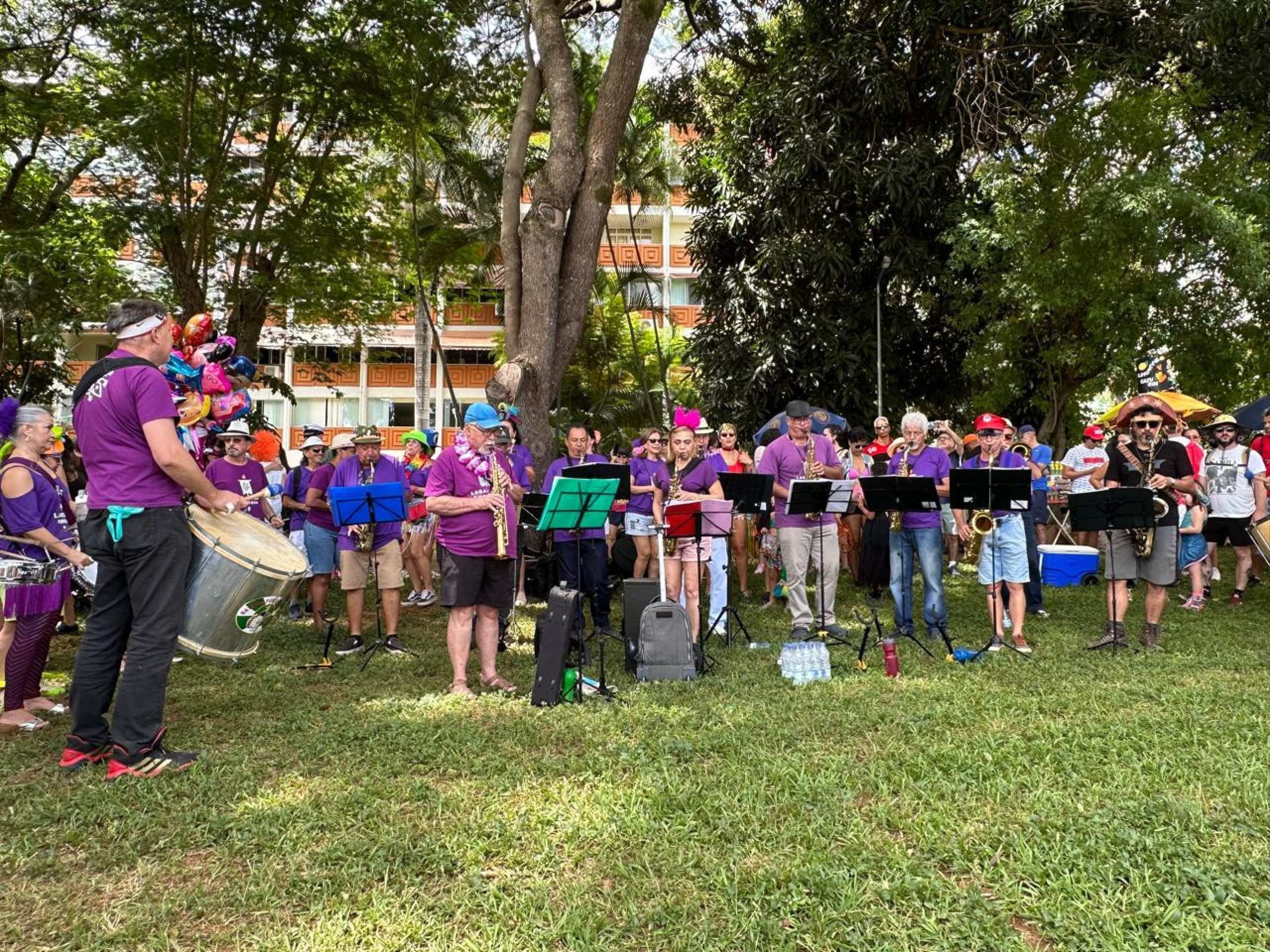 Iniciativa foi de um grupo de amigos apaixonados pelo choro, alguns alunos e ex-alunos do Clube do Choro de Brasília