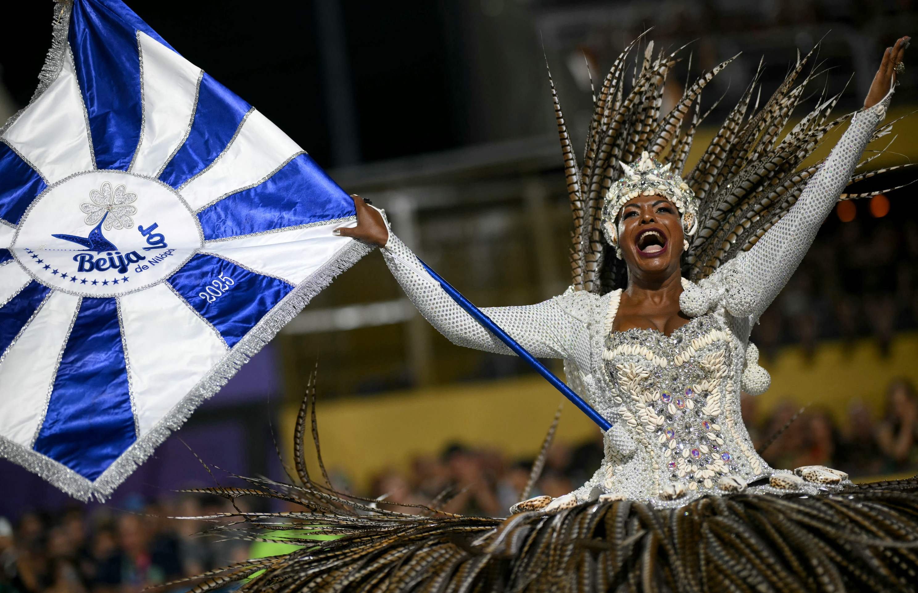 Foliões da escola de samba Beija-Flor se apresentam na segunda noite do Carnaval do Rio, no Sambódromo da Marques de Sapucaí, no Rio de Janeiro, Brasil       