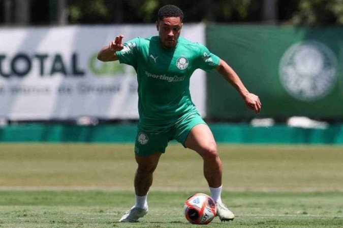 Vitor Roque faz primeiro treino no Palmeiras -  (crédito: Foto: Cesar Greco/Palmeiras)