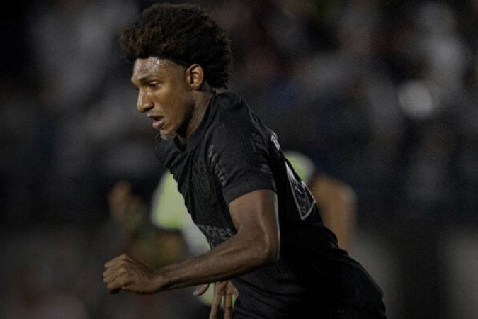 TALLES MAGNO – Entrou no lugar do inoperante Depay e foi tão apagado quanto o titular. NOTA 4,0. Foto: Rodrigo Coca/Agência Corinthians