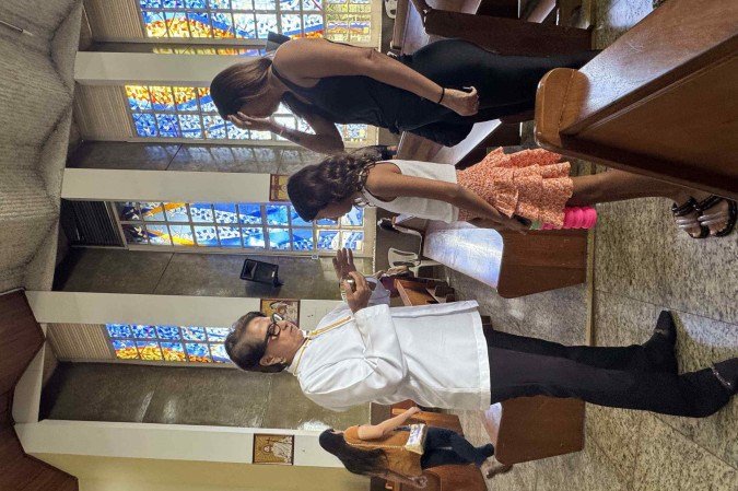 Fiéis de todas as idades compareceram à missa 