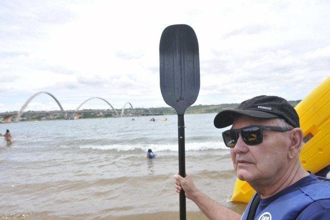  05/03/2025. Crédito: Minervino Júnior/CB/D.A Press. Brasil.  Brasilia - DF. Opnião dos Bahistas do Lago Paranoá após acidente de atropelamento de jet ski. Expedito Moreira.