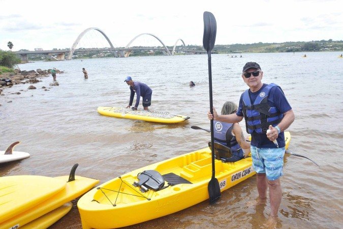  05/03/2025. Crédito: Minervino Júnior/CB/D.A Press. Brasil.  Brasilia - DF. Opnião dos Bahistas do Lago Paranoá após acidente de atropelamento de jet ski. Expedito Moreira.
