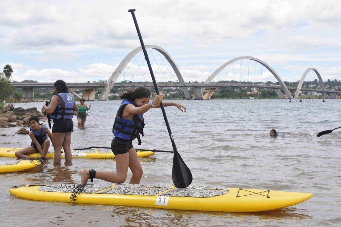  05/03/2025. Crédito: Minervino Júnior/CB/D.A Press. Brasil.  Brasilia - DF. Opnião dos Bahistas do Lago Paranoá após acidente de atropelamento de jet ski.