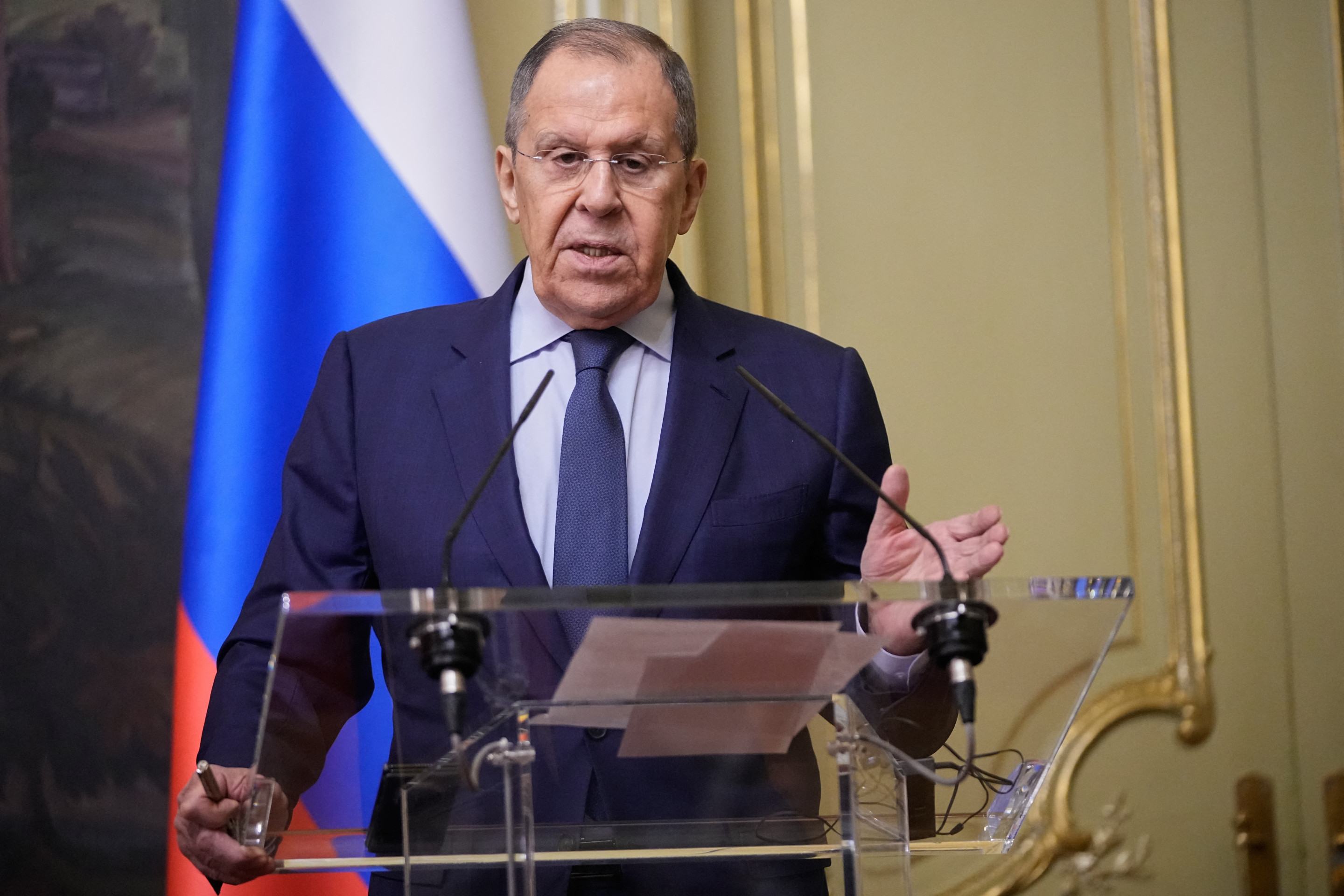 Serguei Lavrov, chanceler russo: crticas  retrica nuclear da Frana 