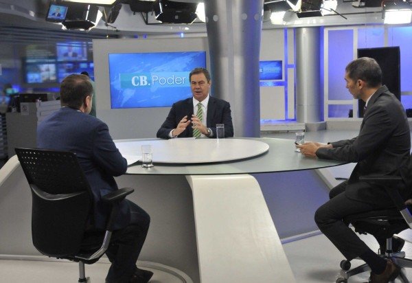  Minervino Júnior/CB