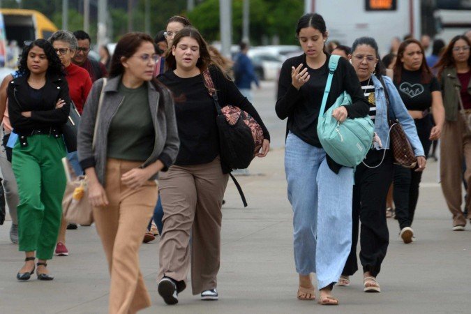 O instituto Quaest ouviu 2.004 brasileiros entre os dias 27 e 31 de março. A margem de erro do levantamento é de dois pontos percentuais para mais ou para menos e o índice de confiabilidade da pesquisa é de 95% - (crédito: Ed Alves CB/DA Press) O instituto Quaest ouviu 2.004 brasileiros entre os dias 27 e 31 de março. A margem de erro do levantamento é de dois pontos percentuais para mais ou para menos e o índice de confiabilidade da pesquisa é de 95% - (crédito: Ed Alves CB/DA Press)