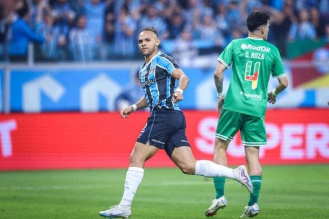 Grêmio e Braithwaite ficam perto de sacramentar ampliação de vínculo até junho de 2027 -  (crédito: Foto: Divulgação / Grêmio)