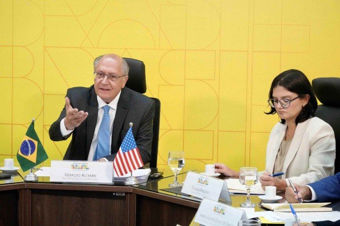 O vice-presidente conversou com o secretário de Comércio dos EUA, Howard Lutnick, por videoconferência, nesta quinta-feira (6/3) - (crédito: Cadu Gomes/VPR) O vice-presidente conversou com o secretário de Comércio dos EUA, Howard Lutnick, por videoconferência, nesta quinta-feira (6/3) - (crédito: Cadu Gomes/VPR)