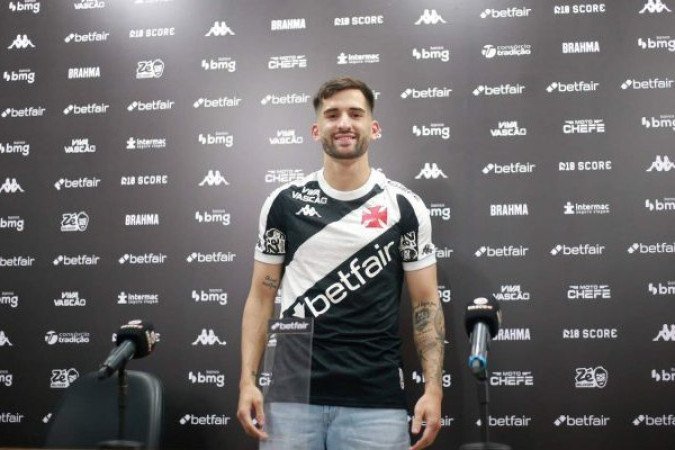 GARRÉ - Não pegou tanto na bola, mas, nas poucas vezes, demonstrou qualidade. Ajudará muito o Vasco na temporada. NOTA 6,5. Foto: Matheus Lima / Vasco