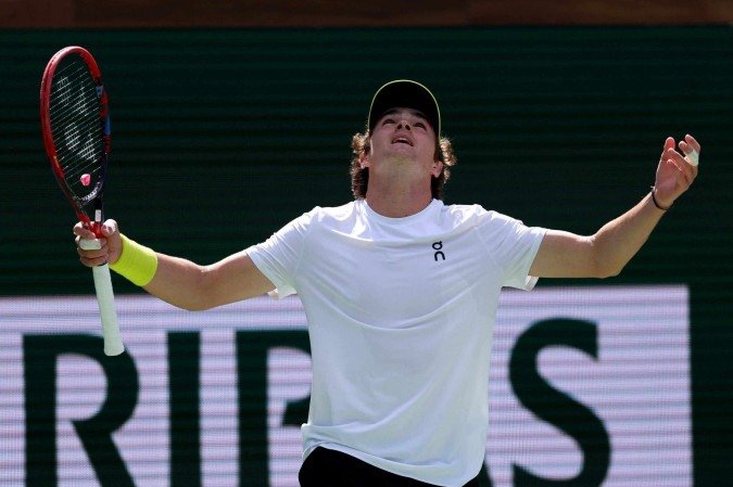 O jovem João Fonseca tem conquistado e defendido o nome do Brasil no tênis mundo afora - (crédito: Clive Brunskill/AFP) O jovem João Fonseca tem conquistado e defendido o nome do Brasil no tênis mundo afora - (crédito: Clive Brunskill/AFP)