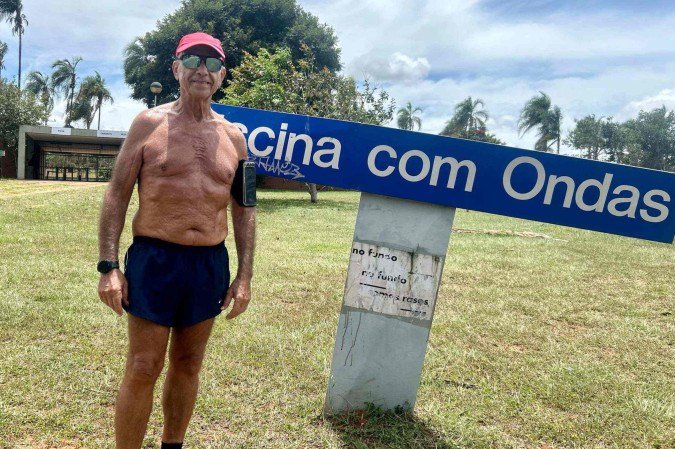 Sérgio Neves, de 75 anos, levava os filhos para brincar no local - (crédito: José Albuquerque/CB/D.A Press) Sérgio Neves, de 75 anos, levava os filhos para brincar no local - (crédito: José Albuquerque/CB/D.A Press)