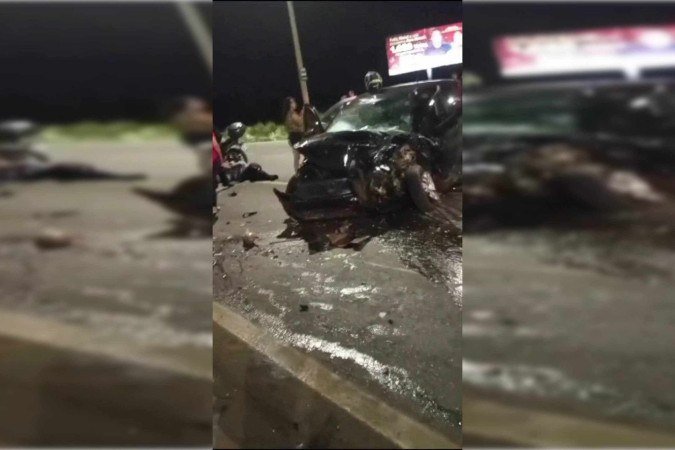 Com a batida, um dos veículos teve a frente completamente destruída - (crédito: Material cedido ao Correio) Com a batida, um dos veículos teve a frente completamente destruída - (crédito: Material cedido ao Correio)