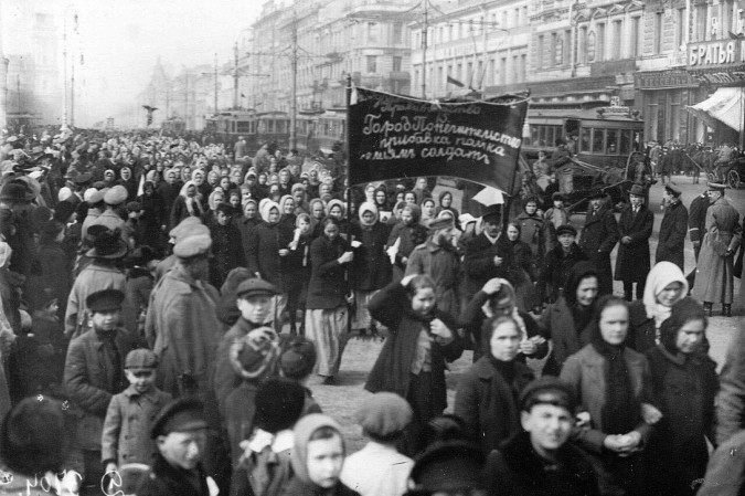 Dia Internacional das Mulheres - Protesto em Petrogrado, Rússia, 1917