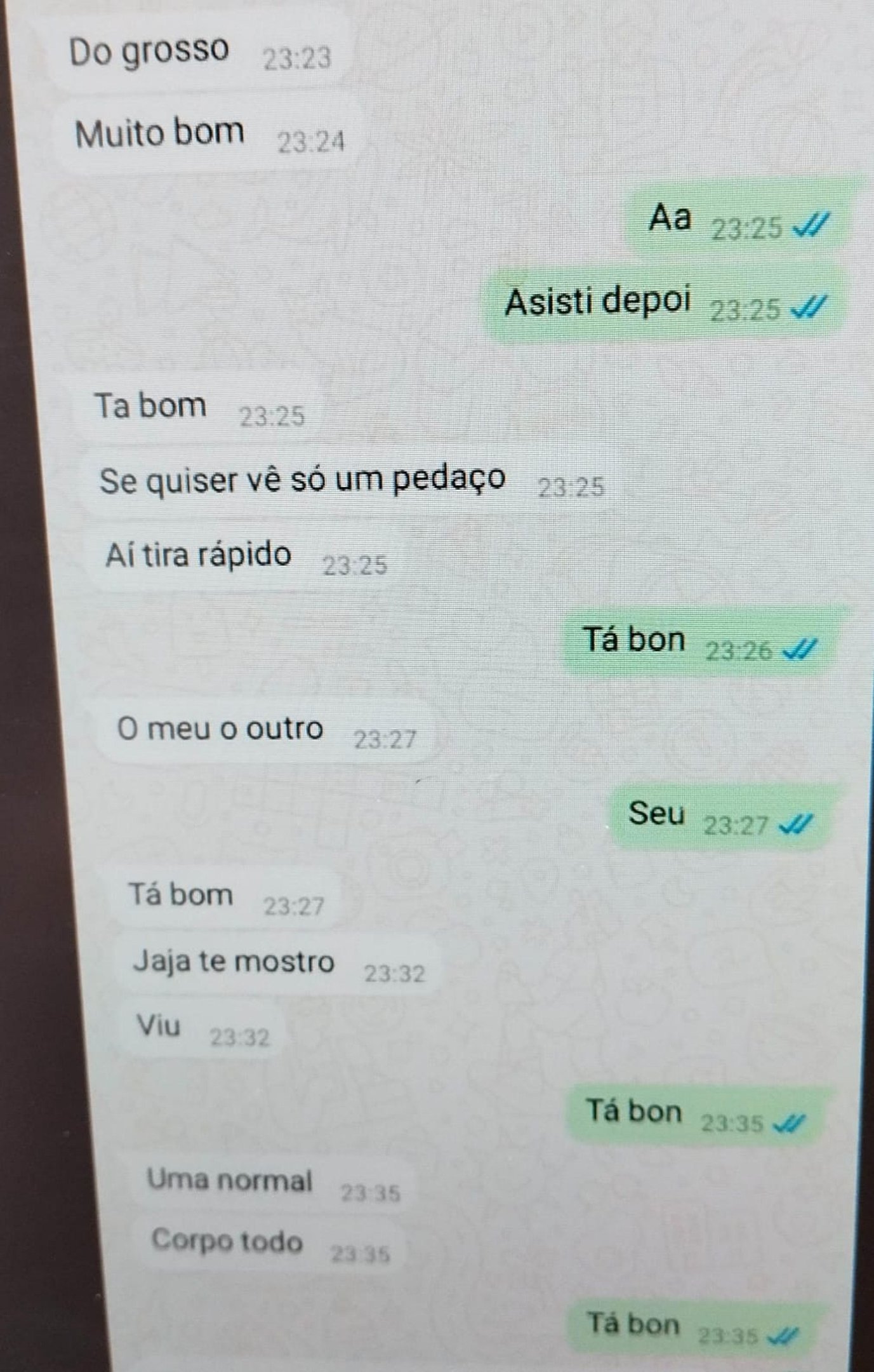 Troca de mensagens proibidas entre suspeito e vítima.