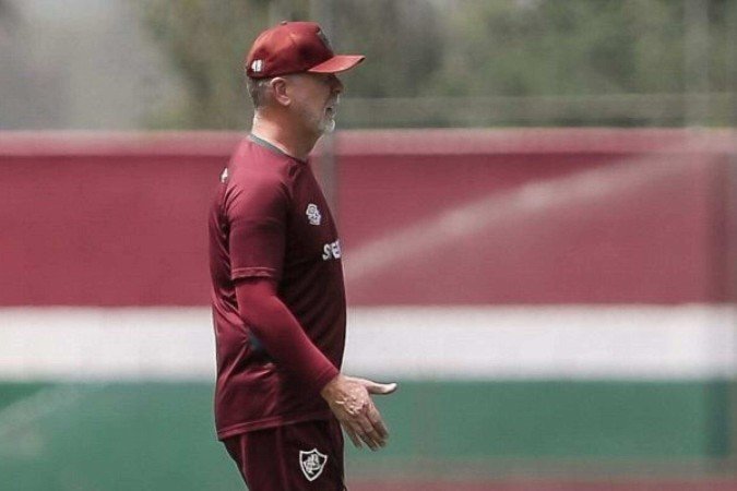 Técnico Mano Menezes segue sem poder contar com trio no Fluminense - (crédito: FOTO: LUCAS MERÇON / FLUMINENSE F.C.) Técnico Mano Menezes segue sem poder contar com trio no Fluminense - (crédito: FOTO: LUCAS MERÇON / FLUMINENSE F.C.)