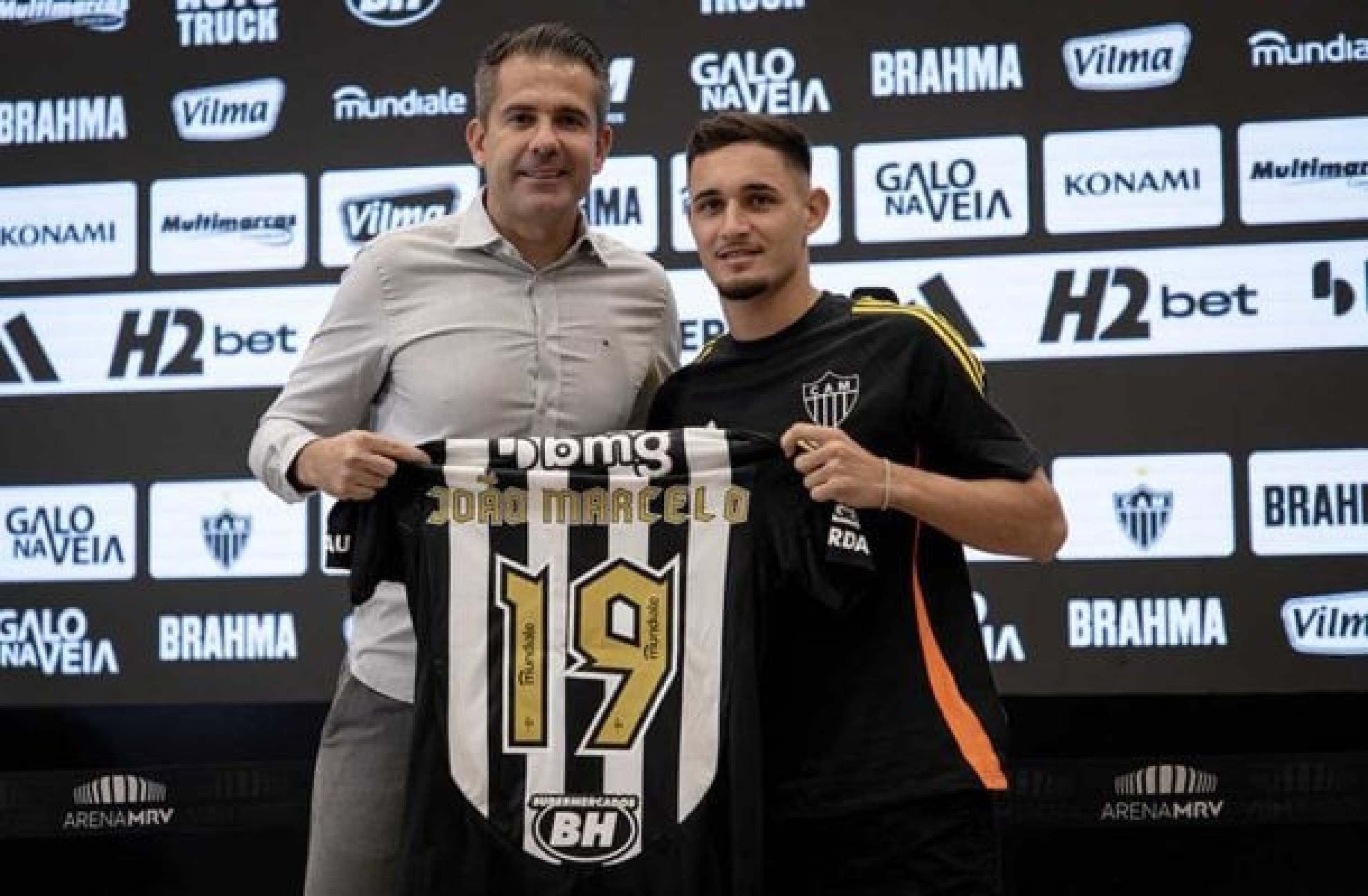 João Marcelo fala sobre concorrência no Atlético-MG e revela inspiração em Hulk João Marcelo fala sobre concorrência no Atlético-MG e revela inspiração em Hulk