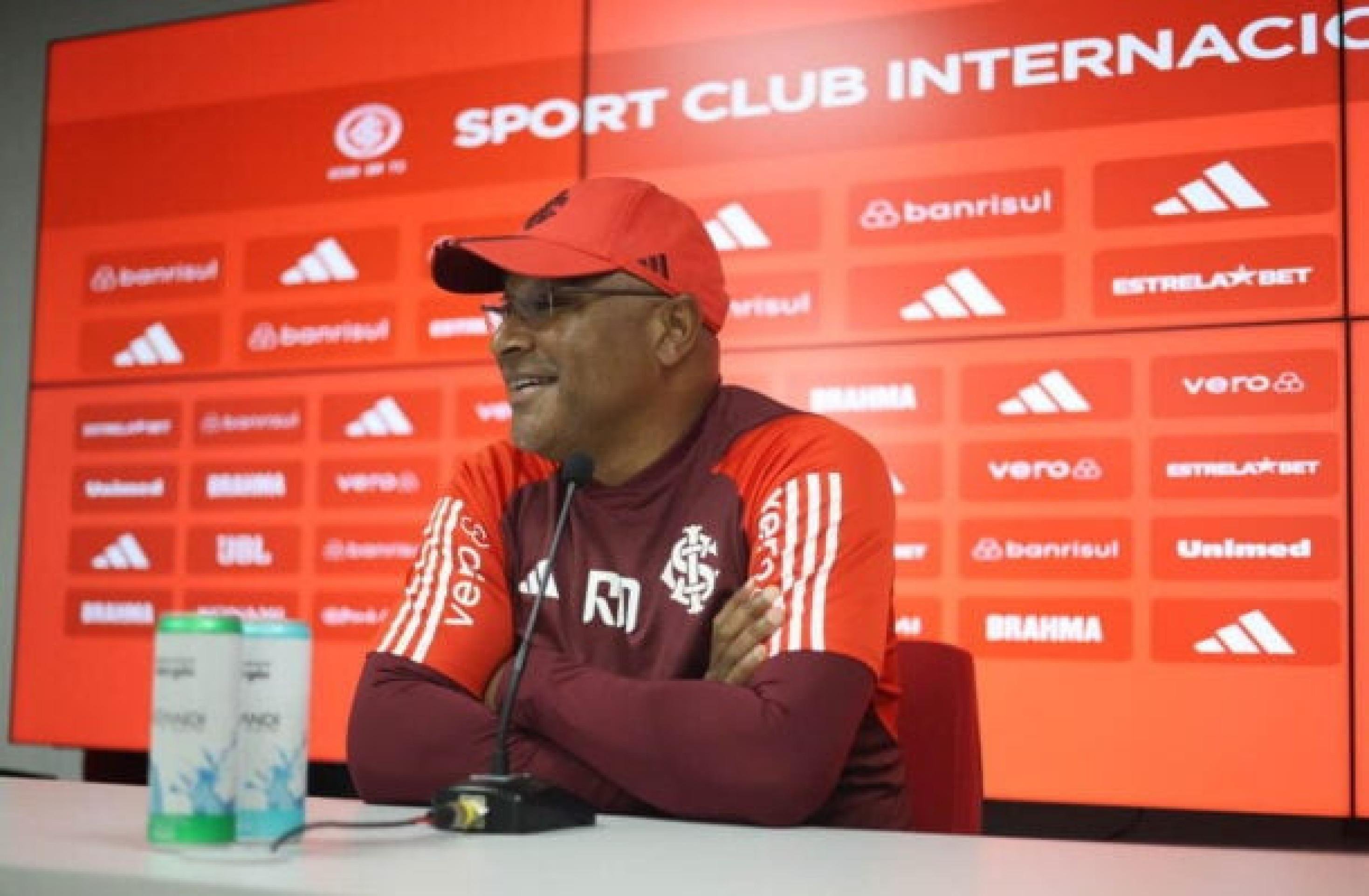 Roger Machado prega cautela, mas afirma que o Internacional está ‘preparado para ser campeão’