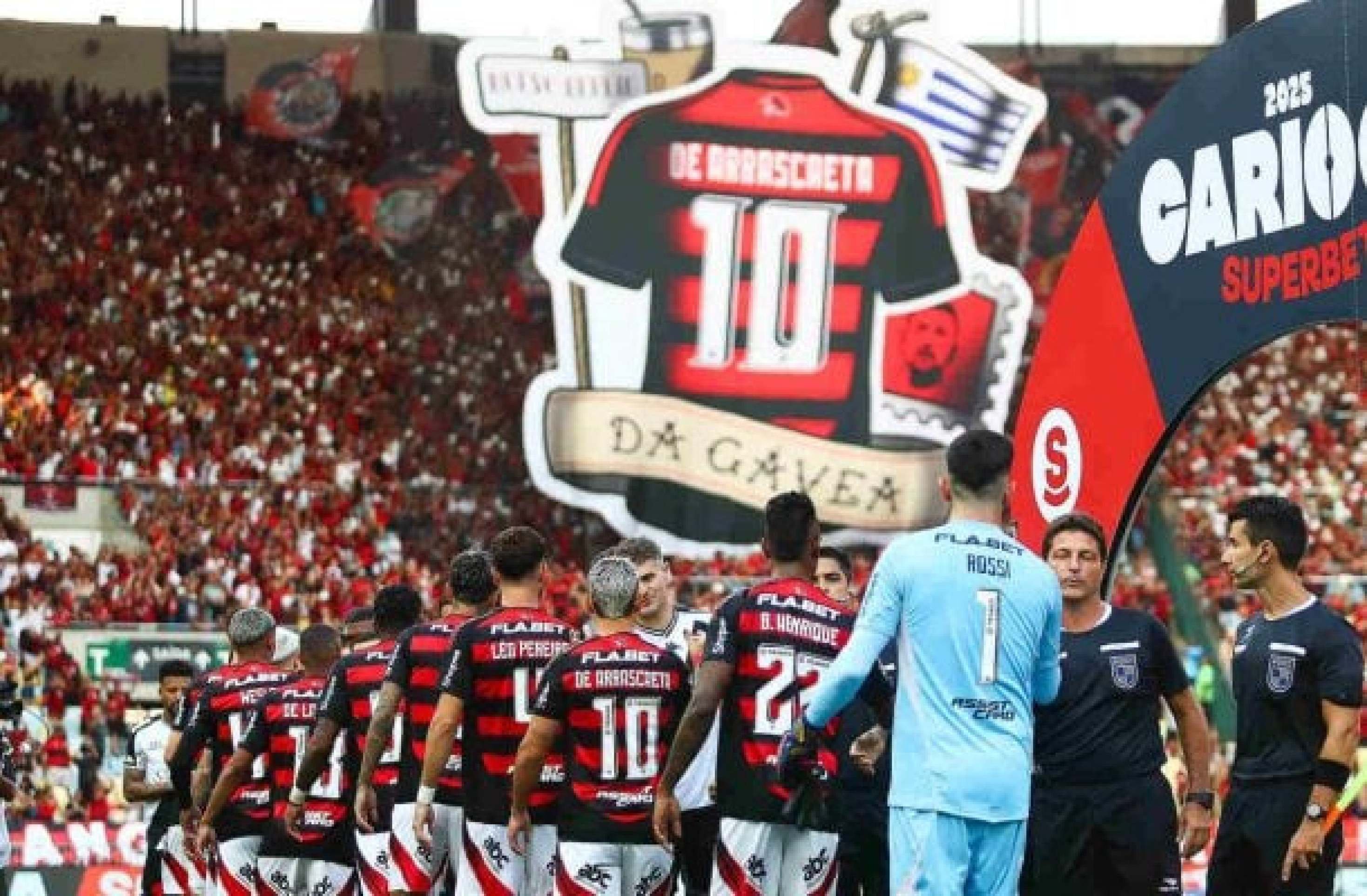 Flamengo bate recorde de público do Carioca-2025 em vitória contra o Vasco