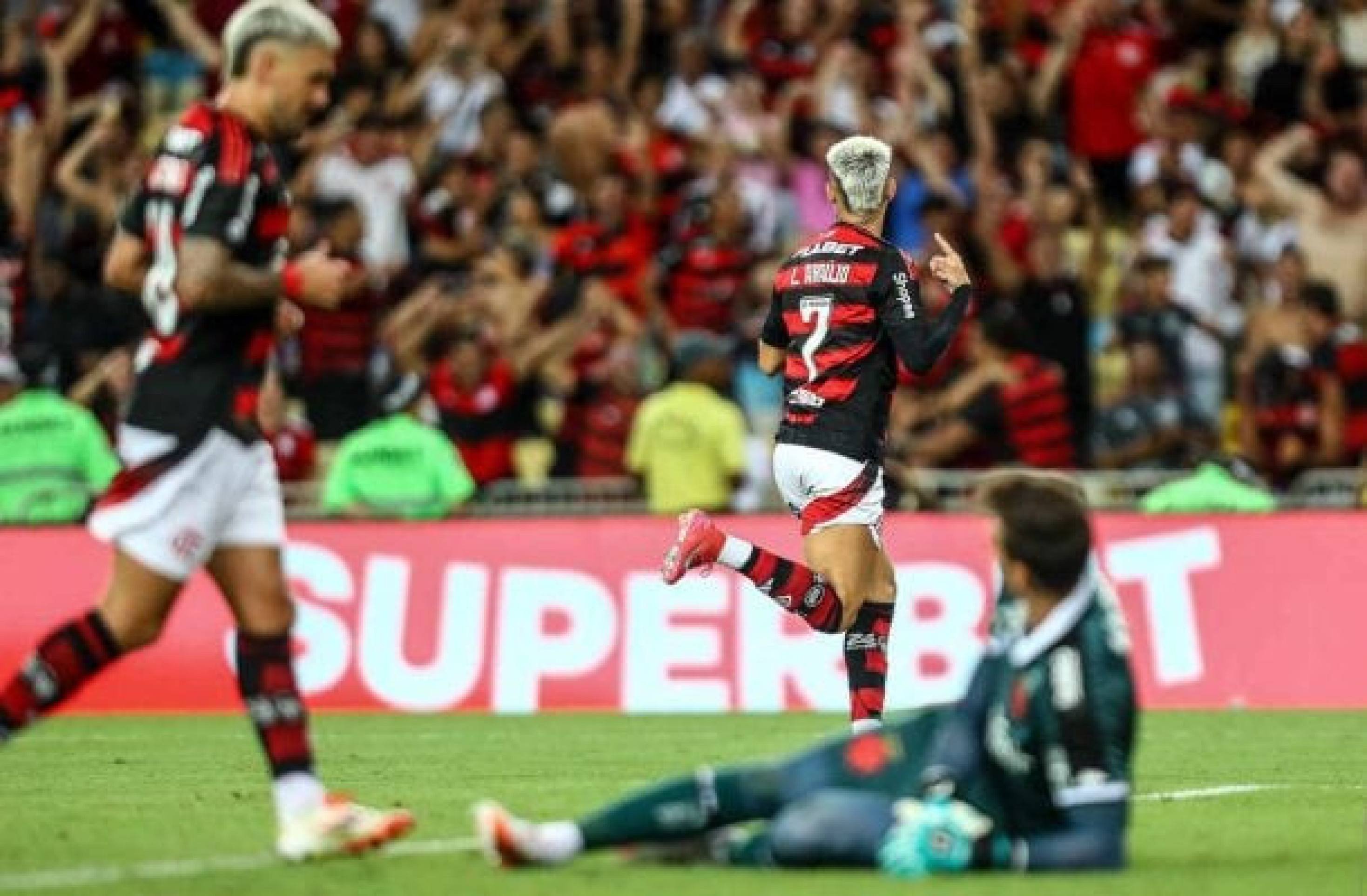 Roberto Assaf: Flamengo tira Vasco da final e encara Fla-Flu