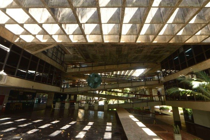  09/03/2025. Ed Alves CB/DA Press. Revista. Brutalismo, estilo Arquitetonico que Inspirou o filme que levou o Oscar de  Melhor Filme. Predio da Reitoria - UnB.  