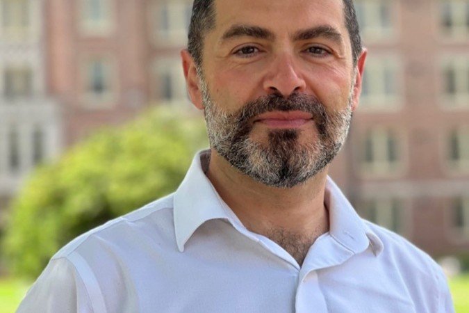 Mostafa Minawi, professor do Departamento de História da Universidade Cornell