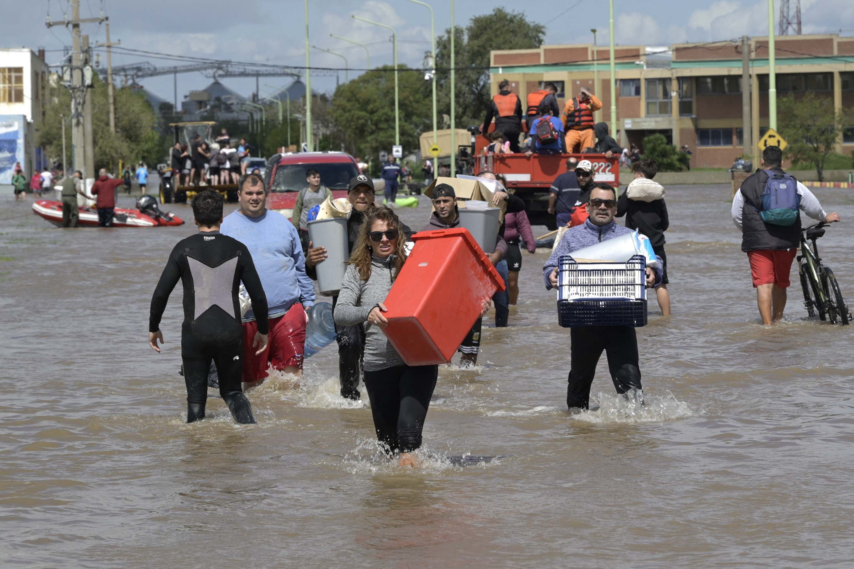 A tempestade, que ocorreu na sexta-feira (7/3), também deixou mais de 900 famílias desabrigadas