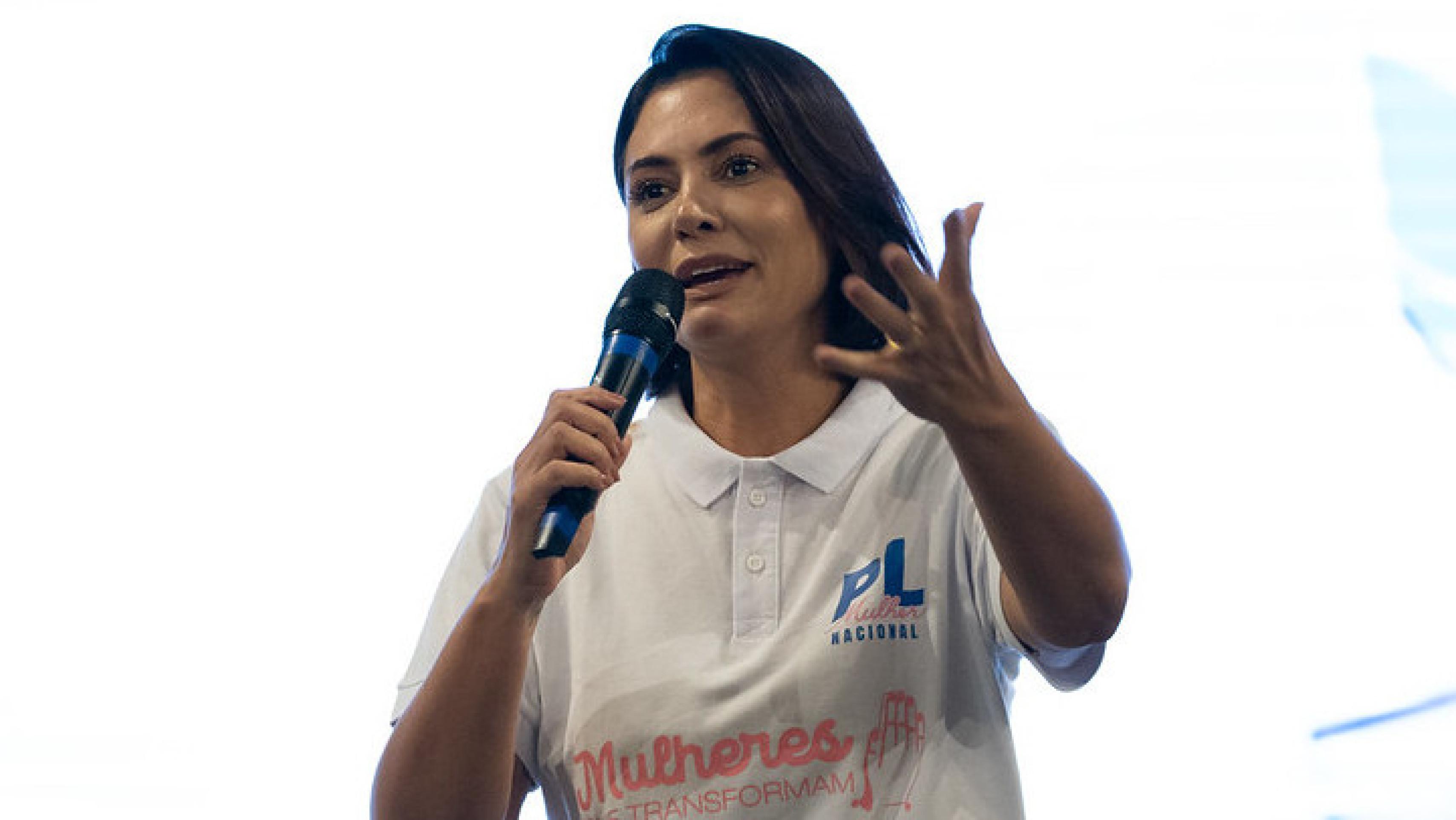 Michelle Bolsonaro sobre Carluxo: ‘Perdoei, mas não quero conviver’ - Platobr