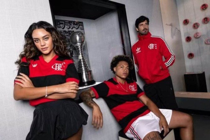 Flamengo lança coleção especial em homenagem ao Mundial de 81 - (crédito: Foto: Divulgação/Adidas) Flamengo lança coleção especial em homenagem ao Mundial de 81 - (crédito: Foto: Divulgação/Adidas)