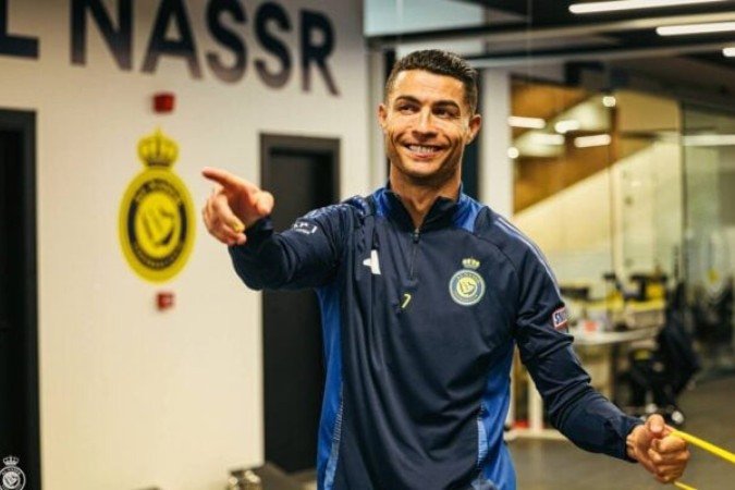 Cristiano Ronaldo está na liderança isolada de atletas com maior poder de engajamento e monetização nas redes sociais  -  (crédito: Foto: Divulgação / Al Nassr)