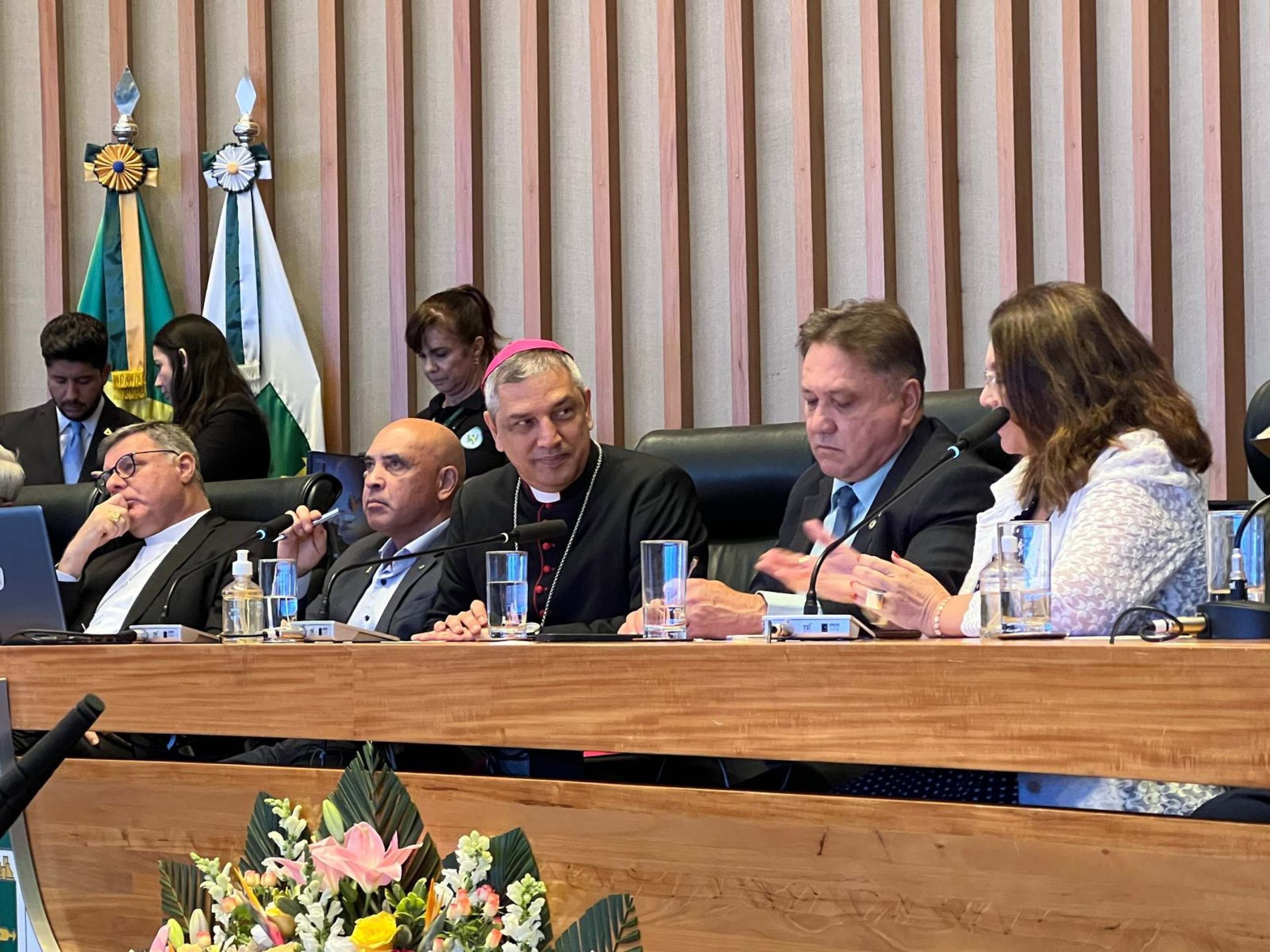 Dom Marcony, 1º bispo nascido no DF agora é cidadão benemérito de Brasília
