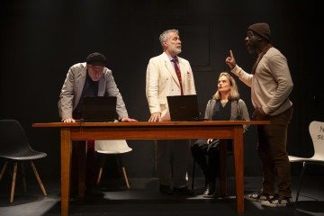 Sangue
Com Carol Gonzalez, Leopoldo Pacheco, Marcos Suchara e Rogério Brito. Direção: Kiko Marques. Amanhã e sábado, às 20h, e domingo, às 18h, no Centro Cultural Banco do Brasil (CCBB - Asa sul Trecho 2). Ingressos: R$ 30 e R$ 15 (meia). Não recomendado para menores de 14 anos
