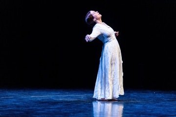 
Virginia
Com Cláudia Abreu. Direção: Amir Haddad e Malu Vale.  Amanhã, sexta e sábado, às 20h, e domingo, às 17h, na Caixa Cultural Brasília (SBS – Quadra 4 – Lotes ¾). Ingressos: R$ 30 e R$ 15 (meia). Não recomendado para menores de 12 anos
