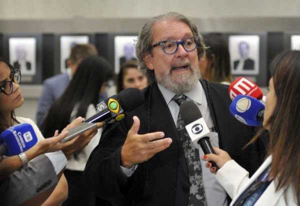 Kakay afirmou que a equipe jurídica não irá apresentar detalhes sobre a decisão por razões éticas -  (crédito: Minervino Júnior/CB/D.A.Press)