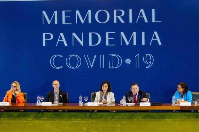Em 2024, o Ministério da Saúde criou um memorial às vítimas da Covid-19, que matou mais de 700 mil brasileiros